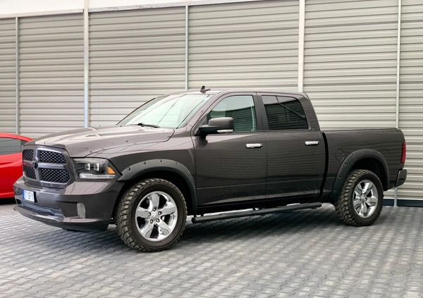 Dodge RAM cena 139000 przebieg: 62745, rok produkcji 2017 z Dobrzany małe 466